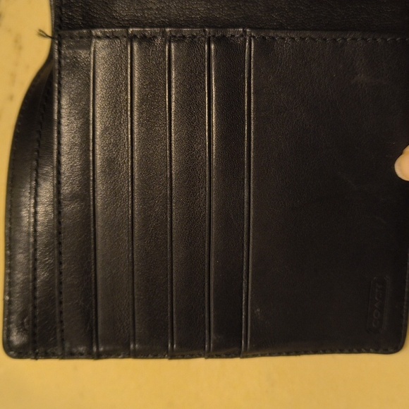 Vintage Coach Wallet - Picture 8 of 11